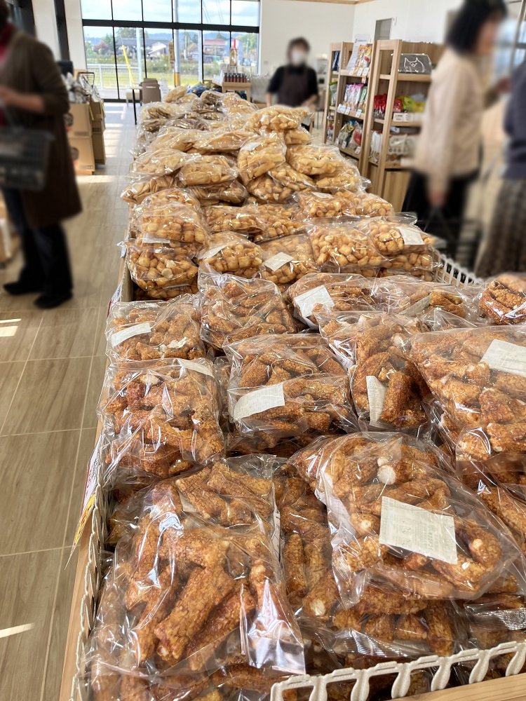お菓子  米菓王国新潟の 米菓アウトレット 岩塚製菓　お米となかよしパーク　新潟県各所 長岡市  