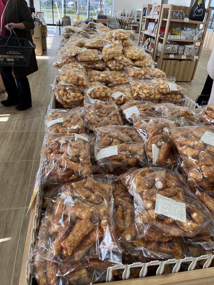 お菓子  米菓王国新潟の 米菓アウトレット 岩塚製菓　お米となかよしパーク　新潟県各所 長岡市  