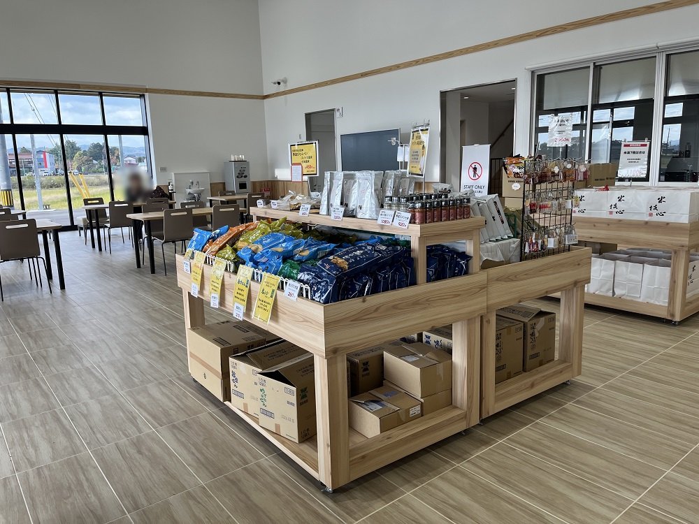 お菓子  米菓王国新潟の 米菓アウトレット 岩塚製菓　お米となかよしパーク　新潟県各所 長岡市  